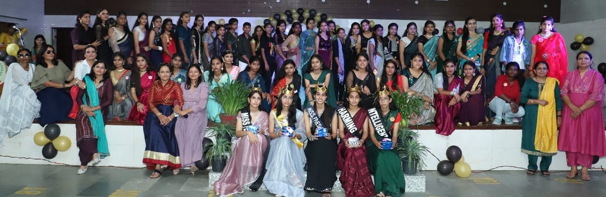 Prachi became Miss Fresher