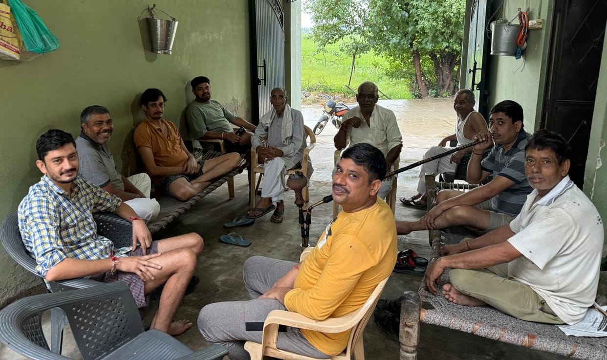 Election Chaupal: Discussion on the ever-changing conditions of the political battlefield taking place over the gurgling sound of the hookah