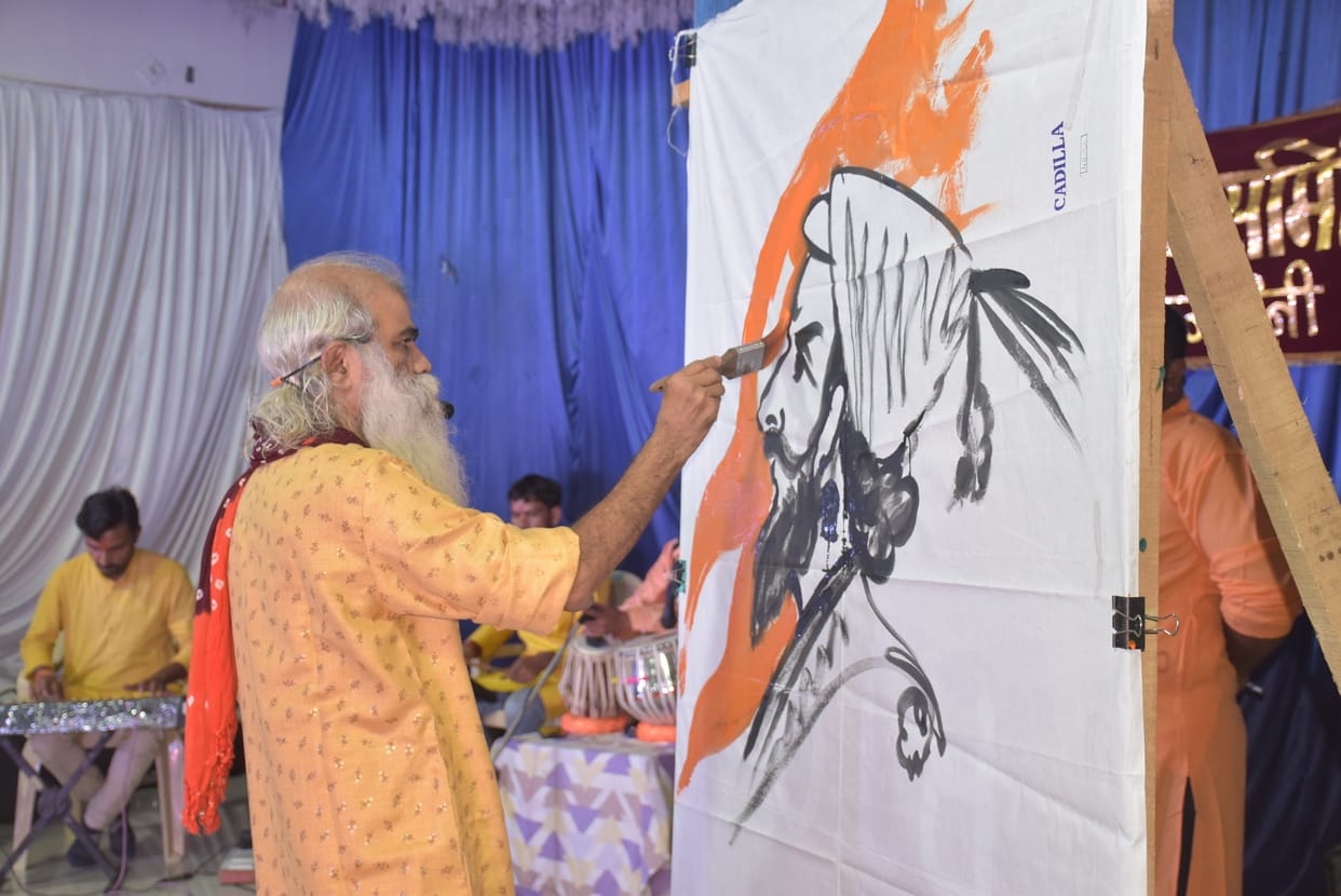 On Ganeshotsav, Baba Maurya painted Shri Ganesha and Lord Shri Ram on canvas