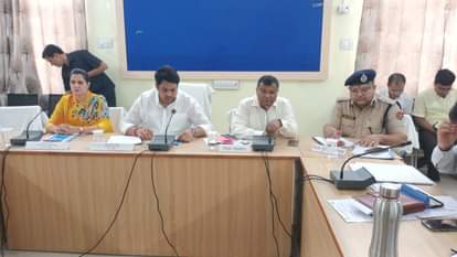 प्रभारी मंत्री अविनाश गहलोत