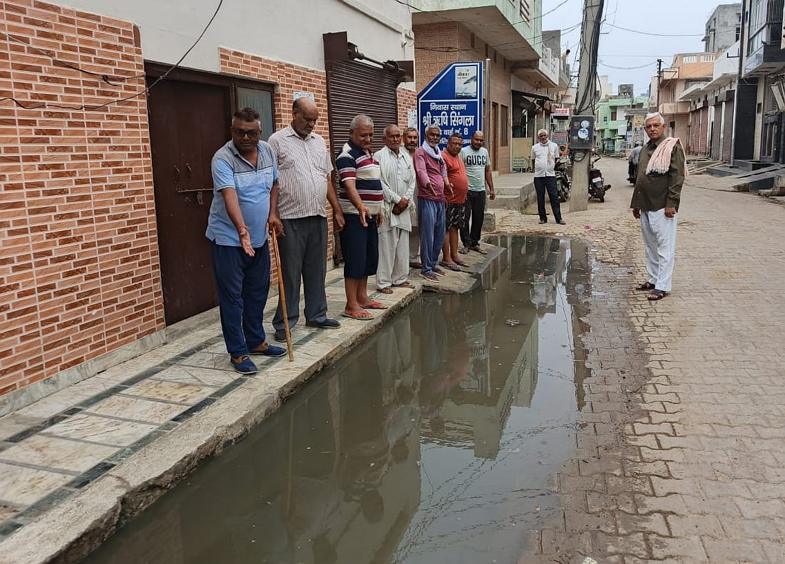 Ward 8 filled with sewer water, making life hellish