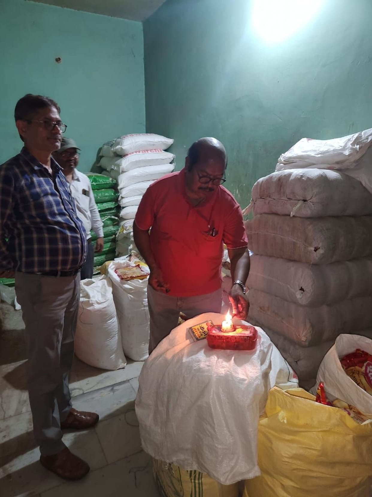 Raid and seized four quintals of salty food
