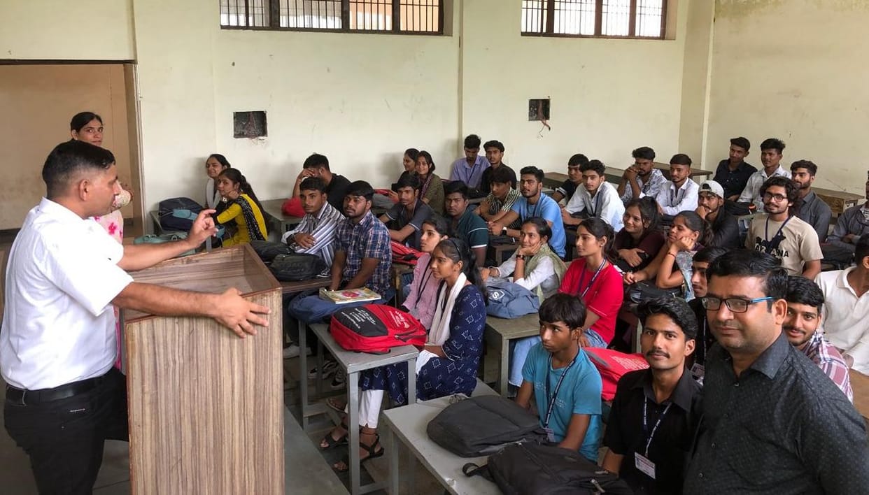 Hindi Day celebrated in Government College Mahendragarh