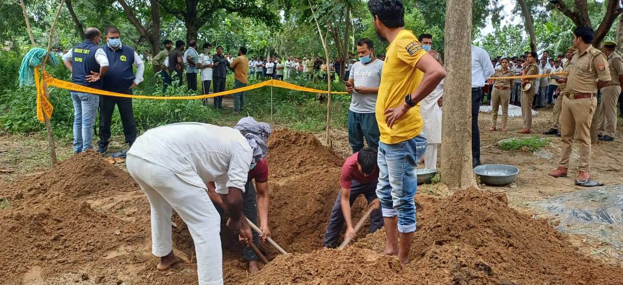 Woman murdered by poisoning in Moradabad; police exhumed her body from grave after month