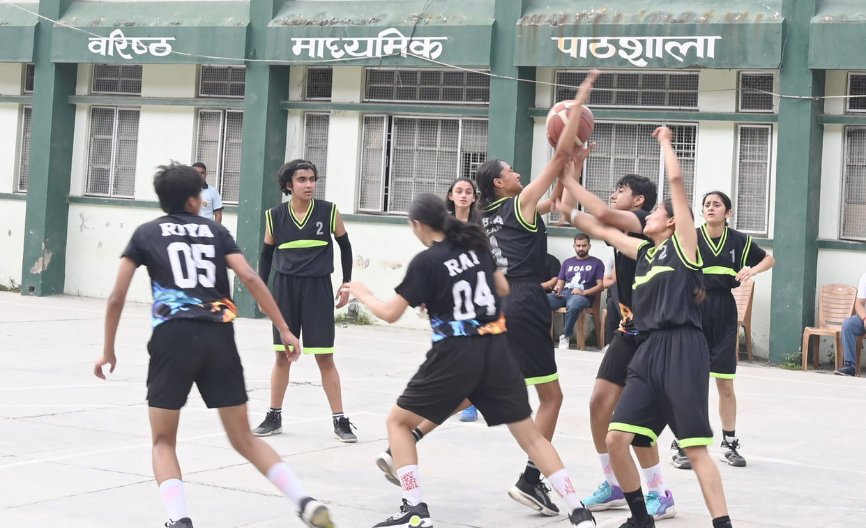 Girls of Sarkaghat and boys of Kangra became champions