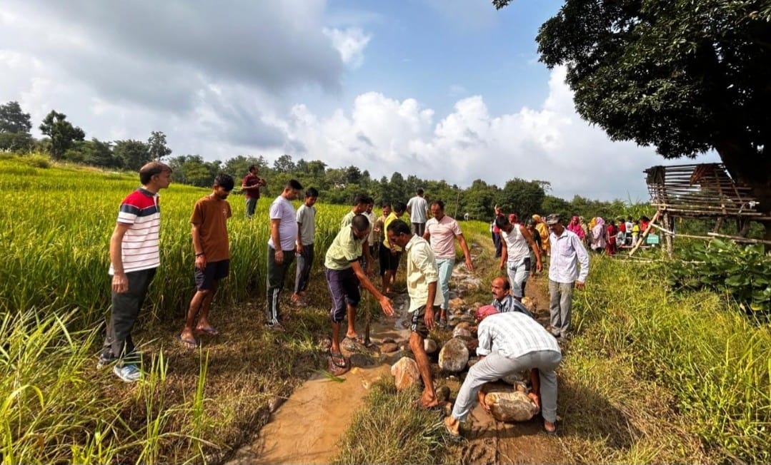 When the government did not listen, the villagers themselves started building a road to the martyr's house.