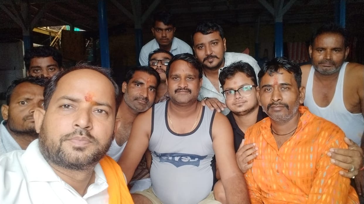 Group of devotees of Bhira-Palia trapped in Purnagiri temple