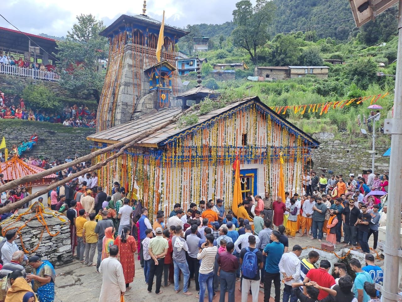 Shiva-Parvati marriage place Triyuginarayan : 2.50 lakh devotees have visited the eternal flame Rudraprayag