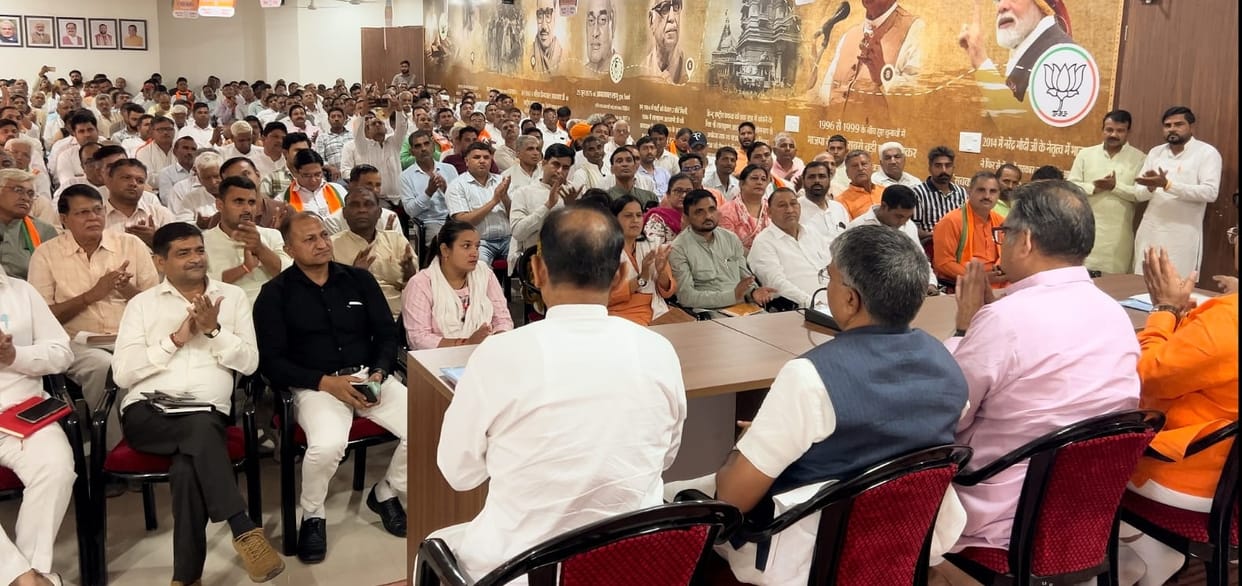 Workers should go among farmers and tell about anti-farmer policies: Poonia