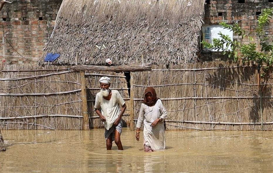 Flood became severe, four houses submerged in Saryu