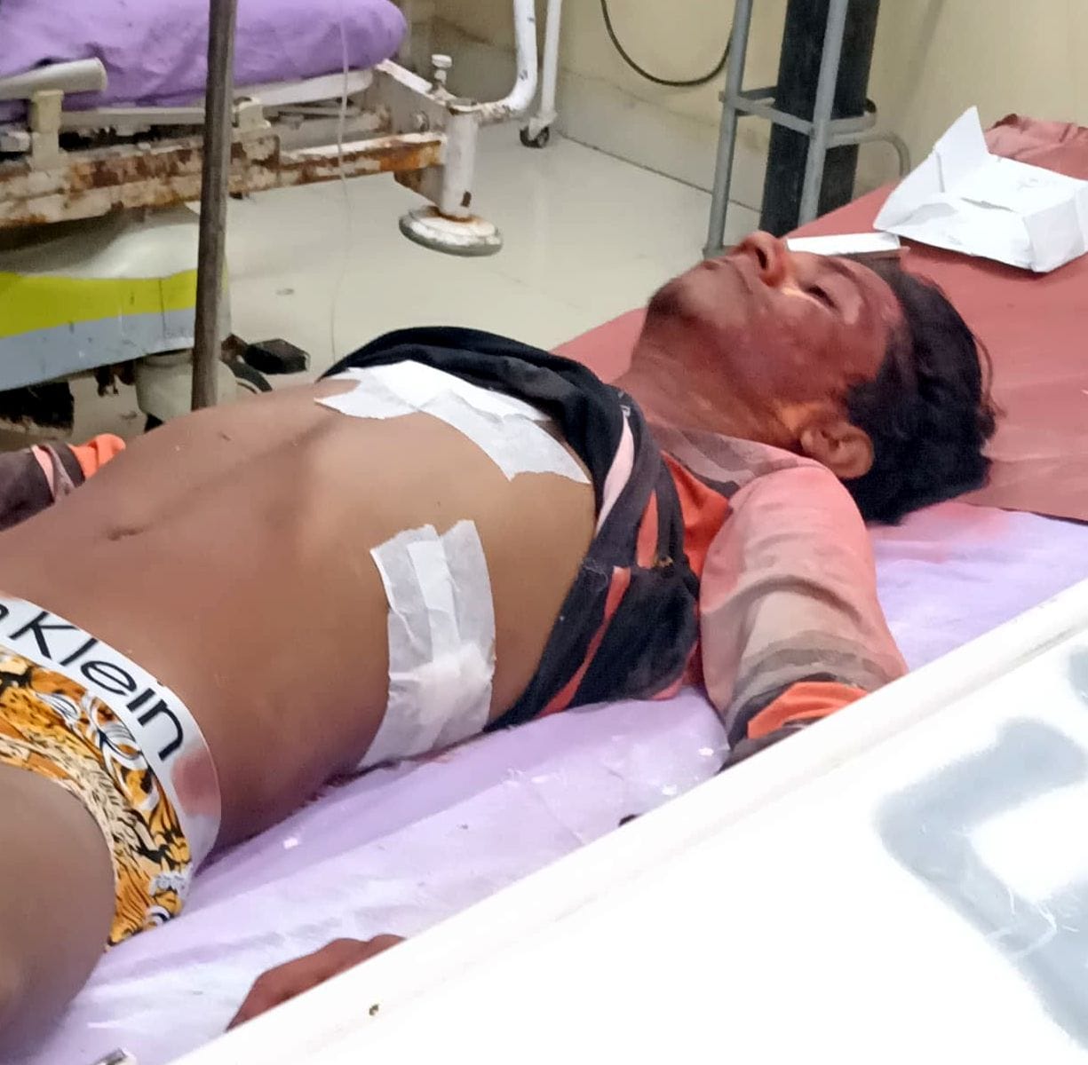 Young man going for Ganesh immersion attacked with knives due to rivalry