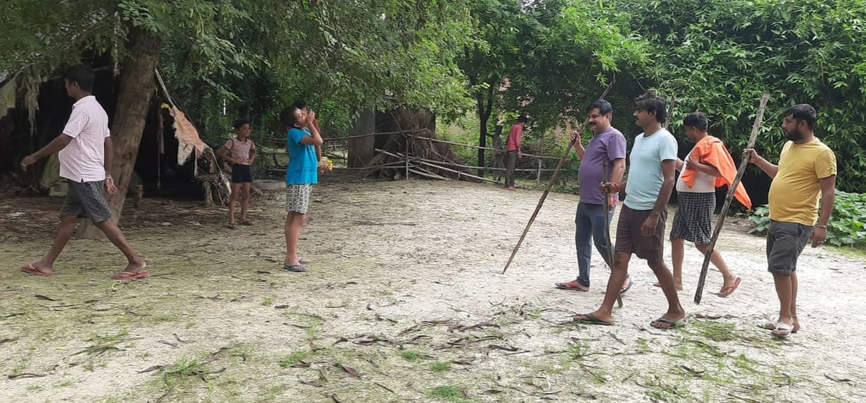 Villagers took charge, stood on guard