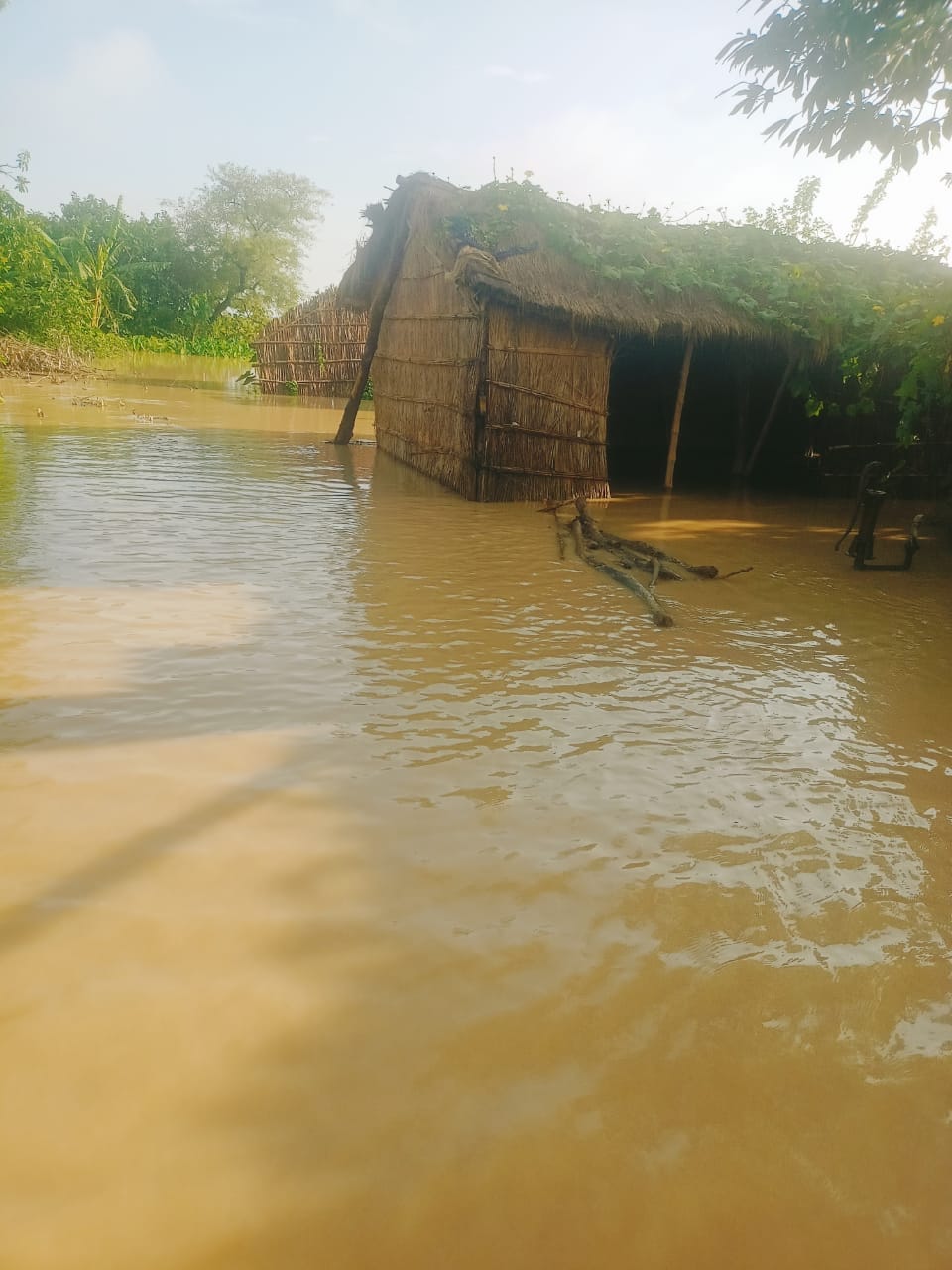 Puranpur: Two to three feet of water remained in the houses even on the third day