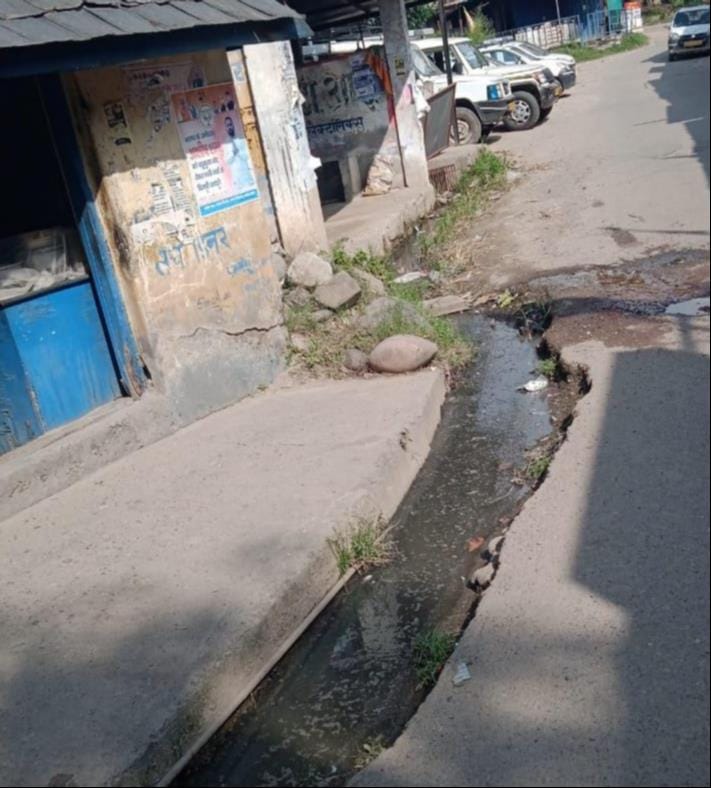 Drainage drain blocked due to dirty water near Varshashalika
