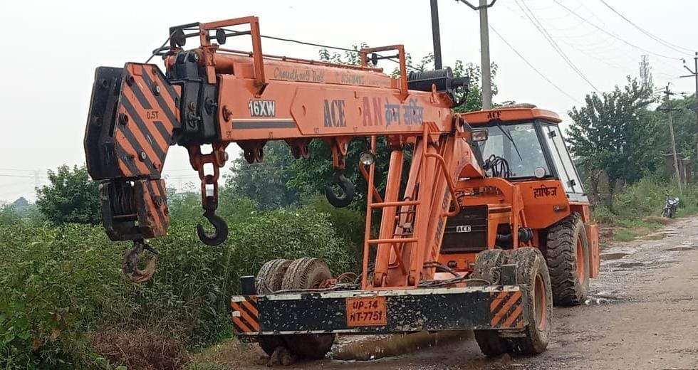 Factory owner and operator lost their lives after HT line wire broke on the crane.