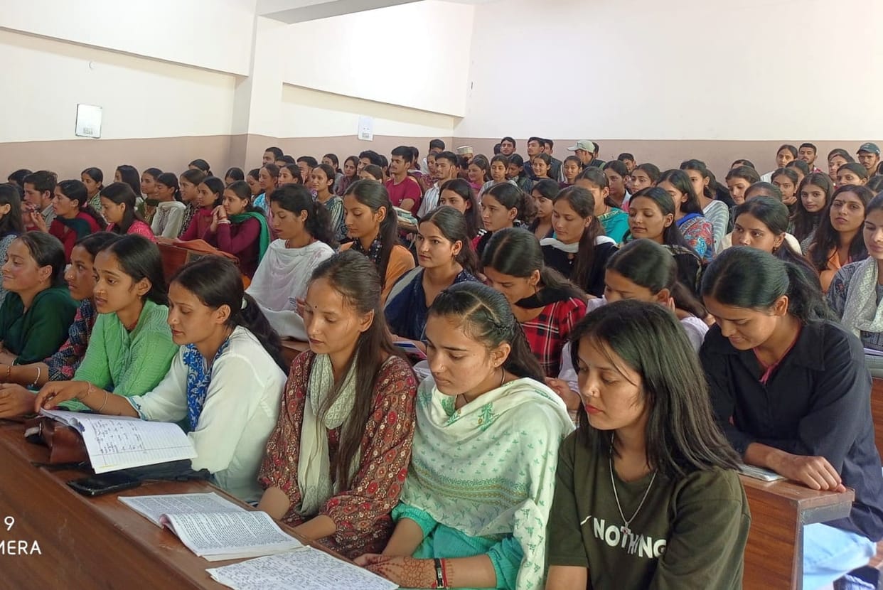 Students have better opportunities in journalism after graduation: Lata