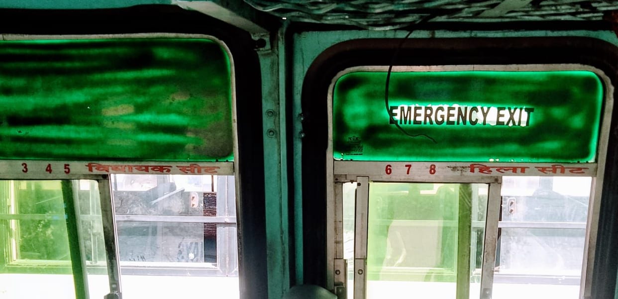 There are no reserved seats in the buses of kilometer scheme