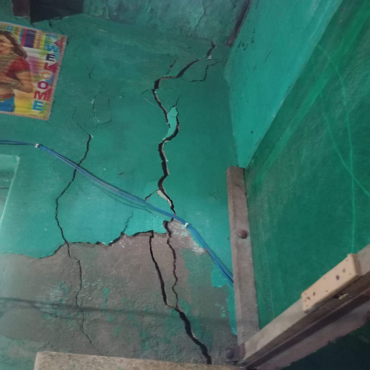After Bairagpura, 5 more houses developed cracks in Rani Mandi