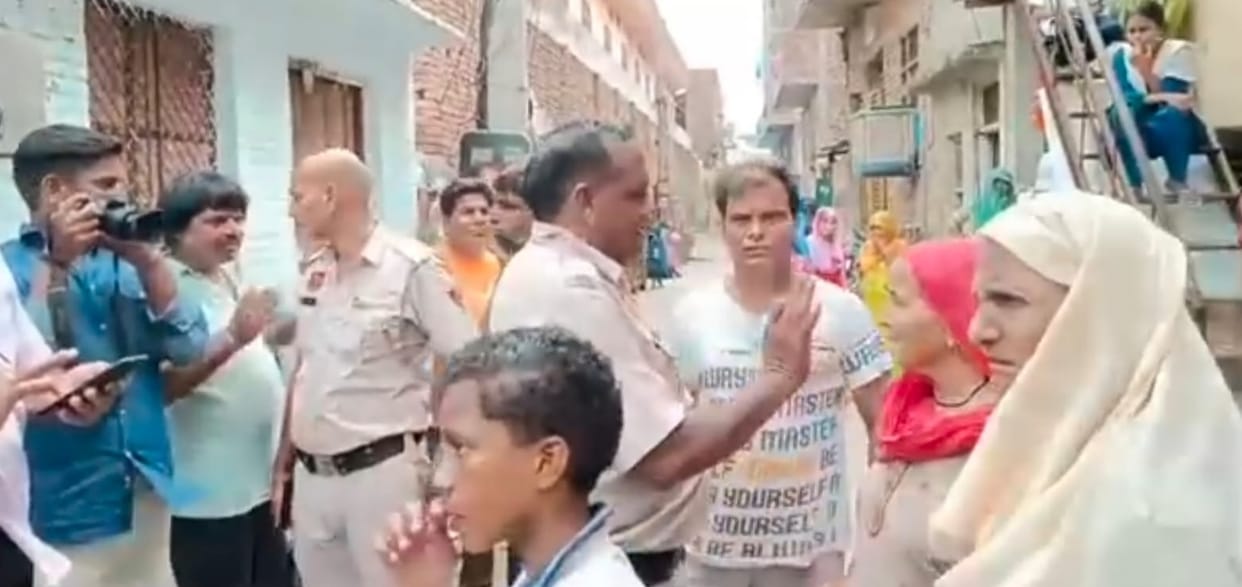 Got the poster removed outside the house in Shaura Kothi