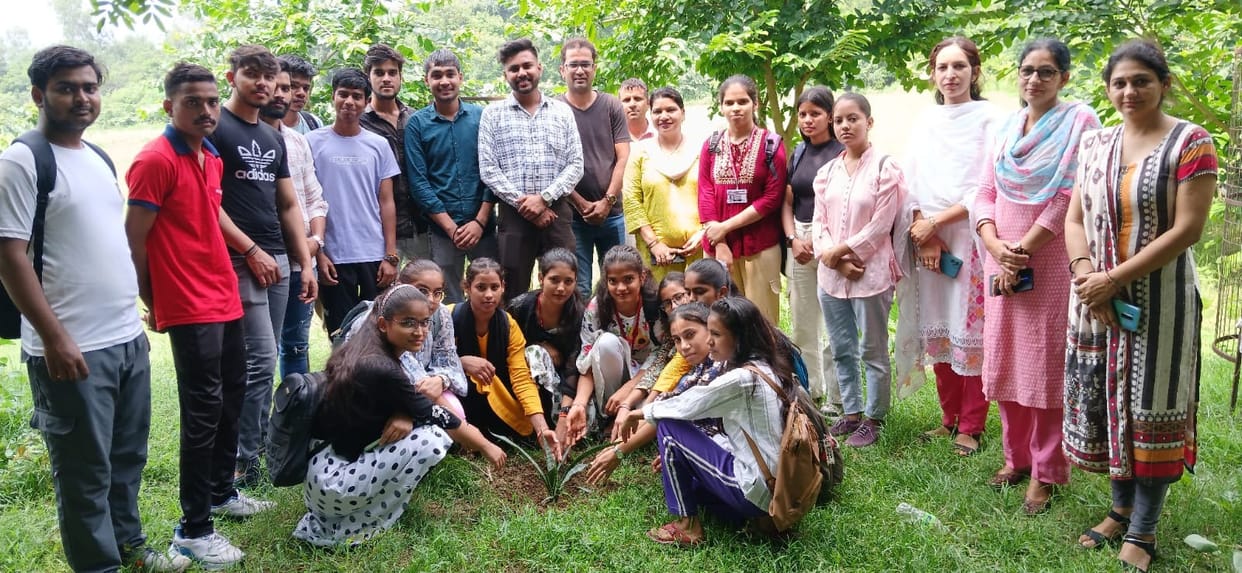 Volunteers planted saplings to spread the message of environmental protection.