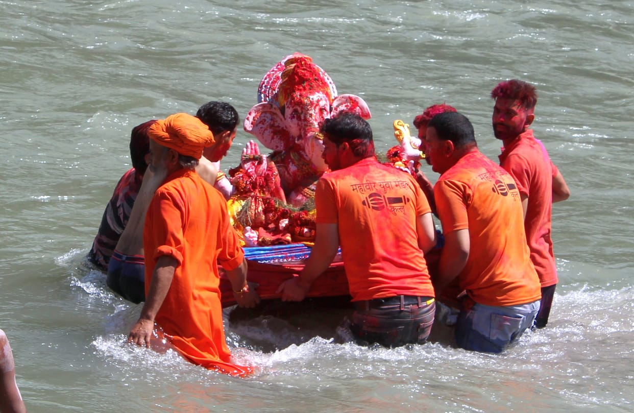 Procession taken out with Ganpati Bappa Morya..., idol immersed in Beas