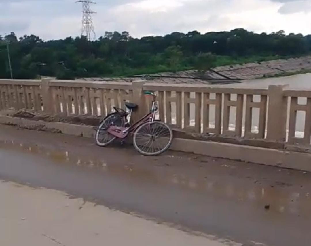 Shahdol tenth class student jumped from Bansagar Son River bridge was returning home after giving exam