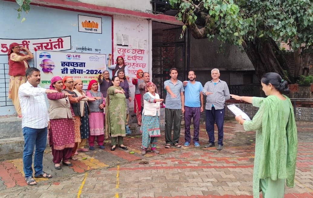 Oath of cleanliness administered in Panchayats of Rampur block