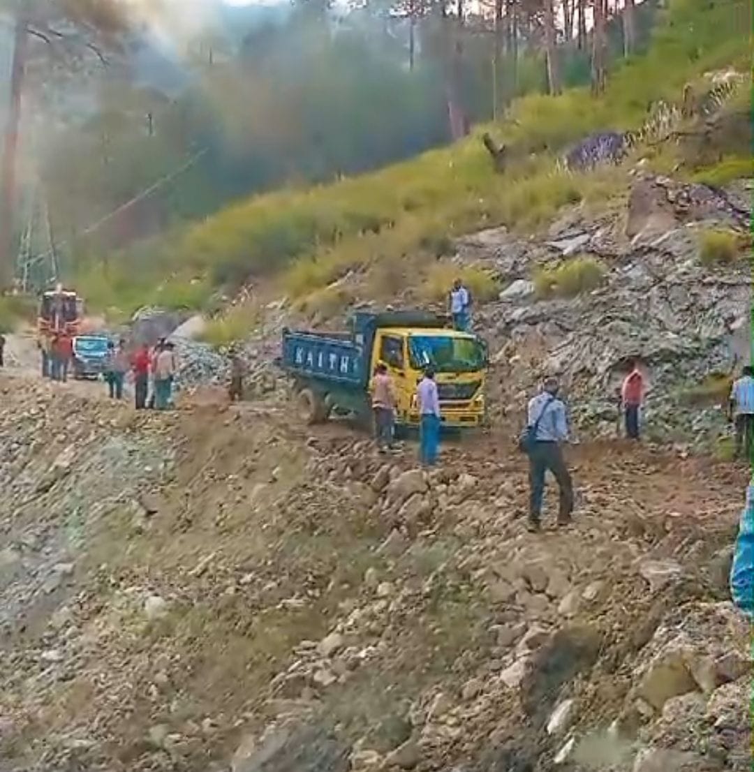 Landslide at Taklech Deothi Road, Seripul, Rampur Bushahr