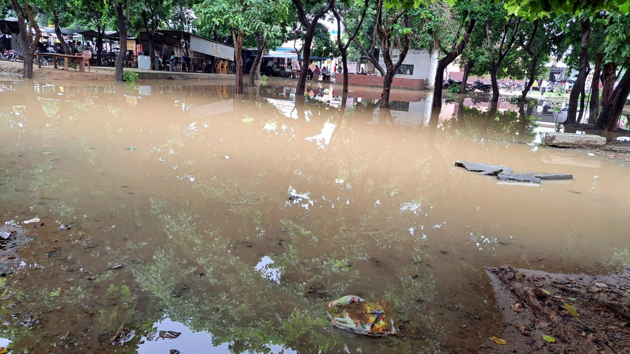 Weather became pleasant due to drizzle, possibility of rain even today