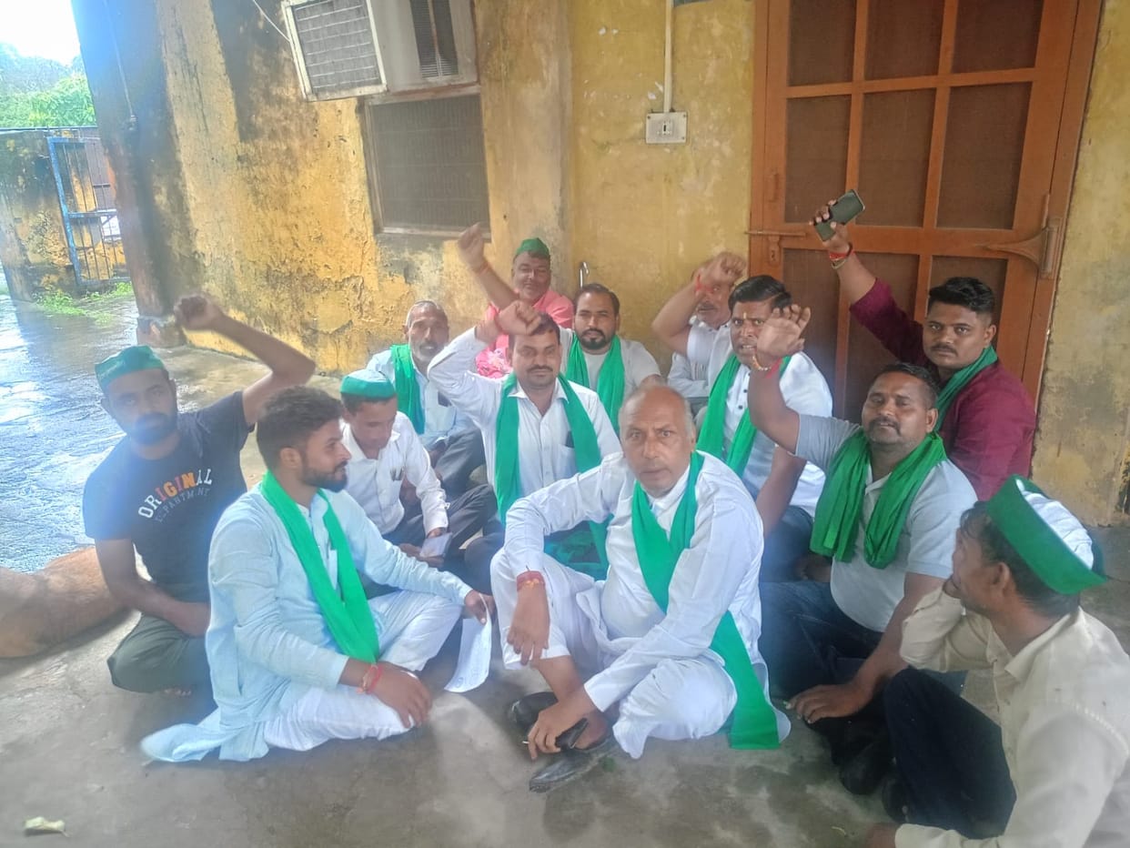 Farmers staged strike due to non-cleaning of drains
