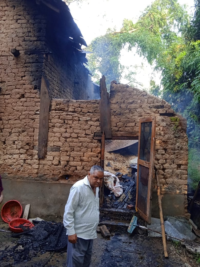 Fire broke out in cowshed in Salyana, cow and calf burnt