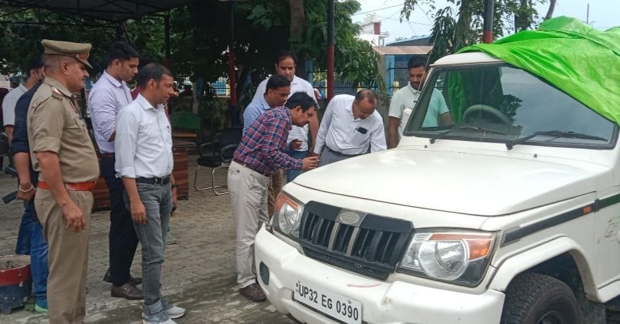 Shahnoor created the encounter scene, inspected the bullet hit on the vehicle