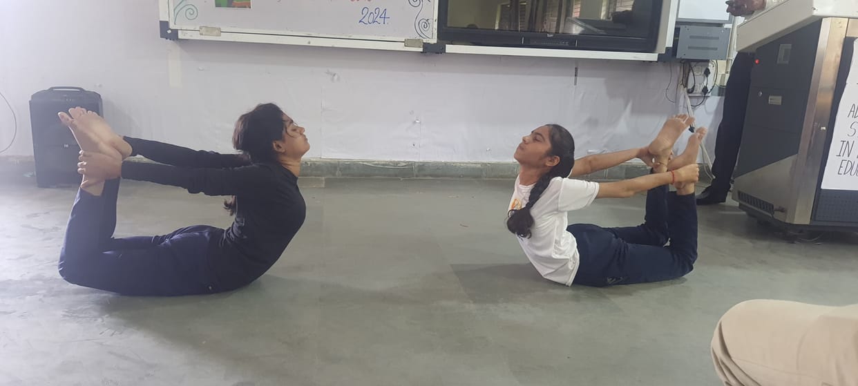 Komal in dance, Jyoti tops in poetry recitation
