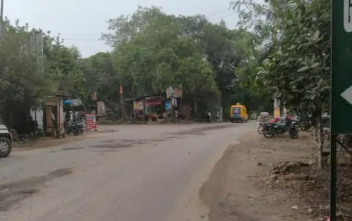 Traffic affected due to lack of indicator board