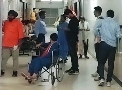 Respiratory patient who came for X-ray died outside the X-ray room