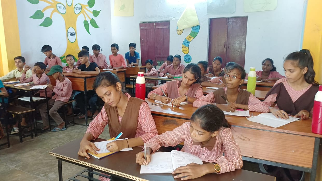 Students appearing in quarterly exams without copies