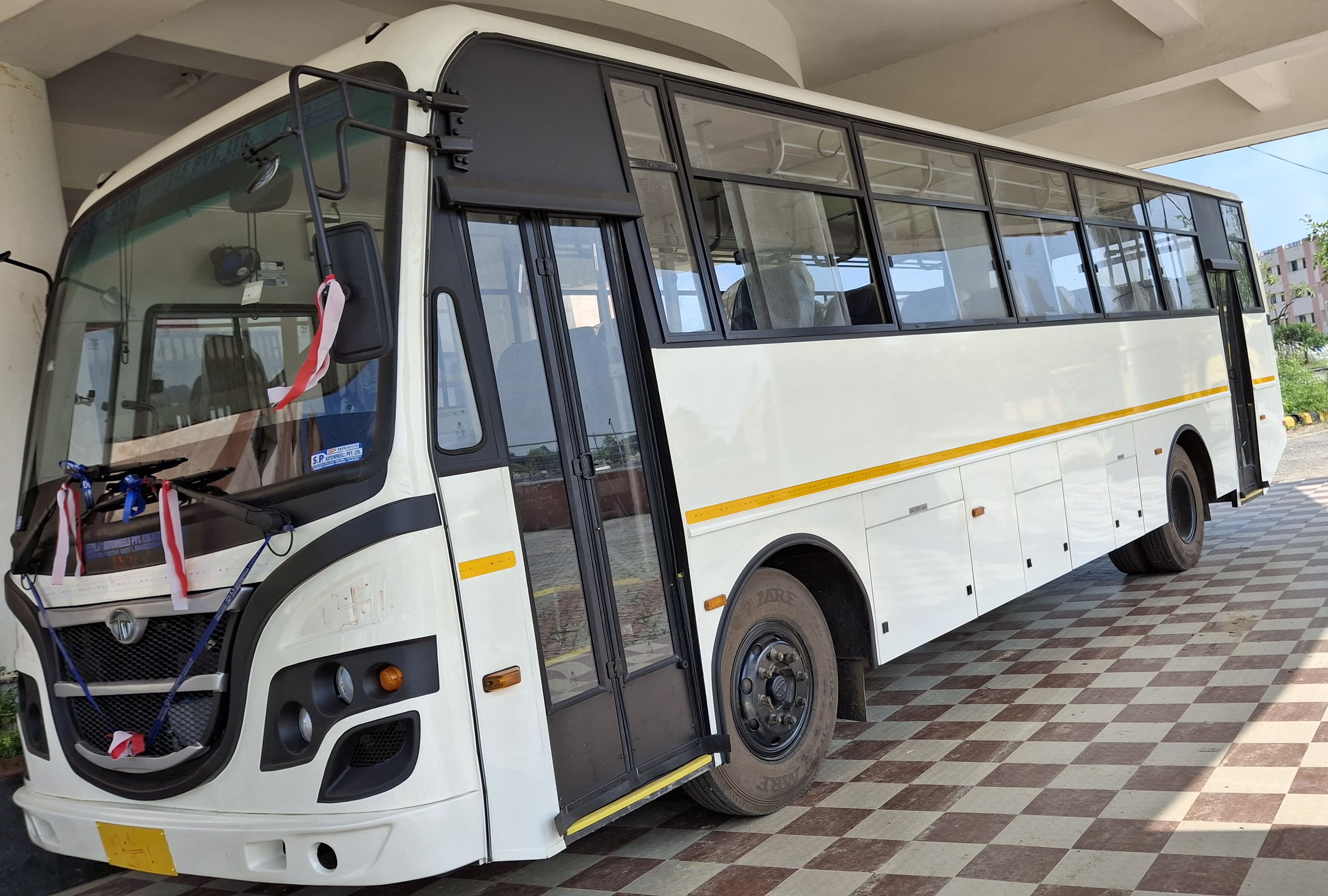 Civil University bought another bus for students, will provide facilities