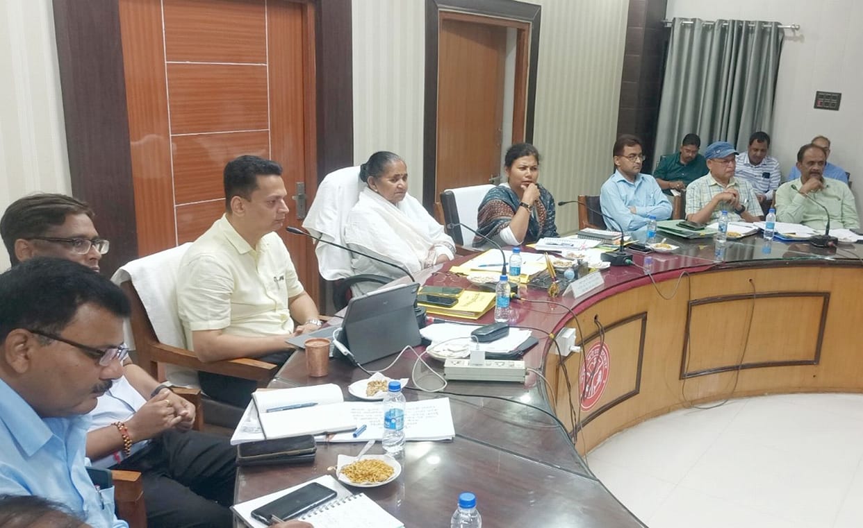 Electricity checking should be done in all areas of the city