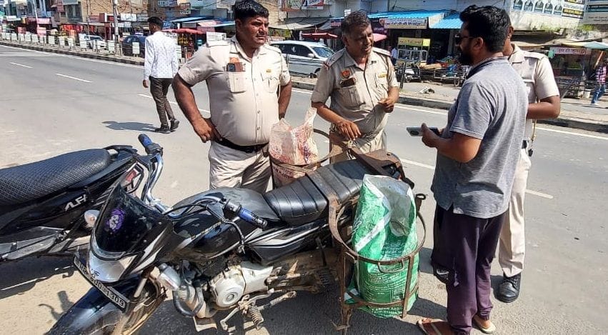 There will be a challan of Rs 10,000 for bursting crackers from a bullet bike.