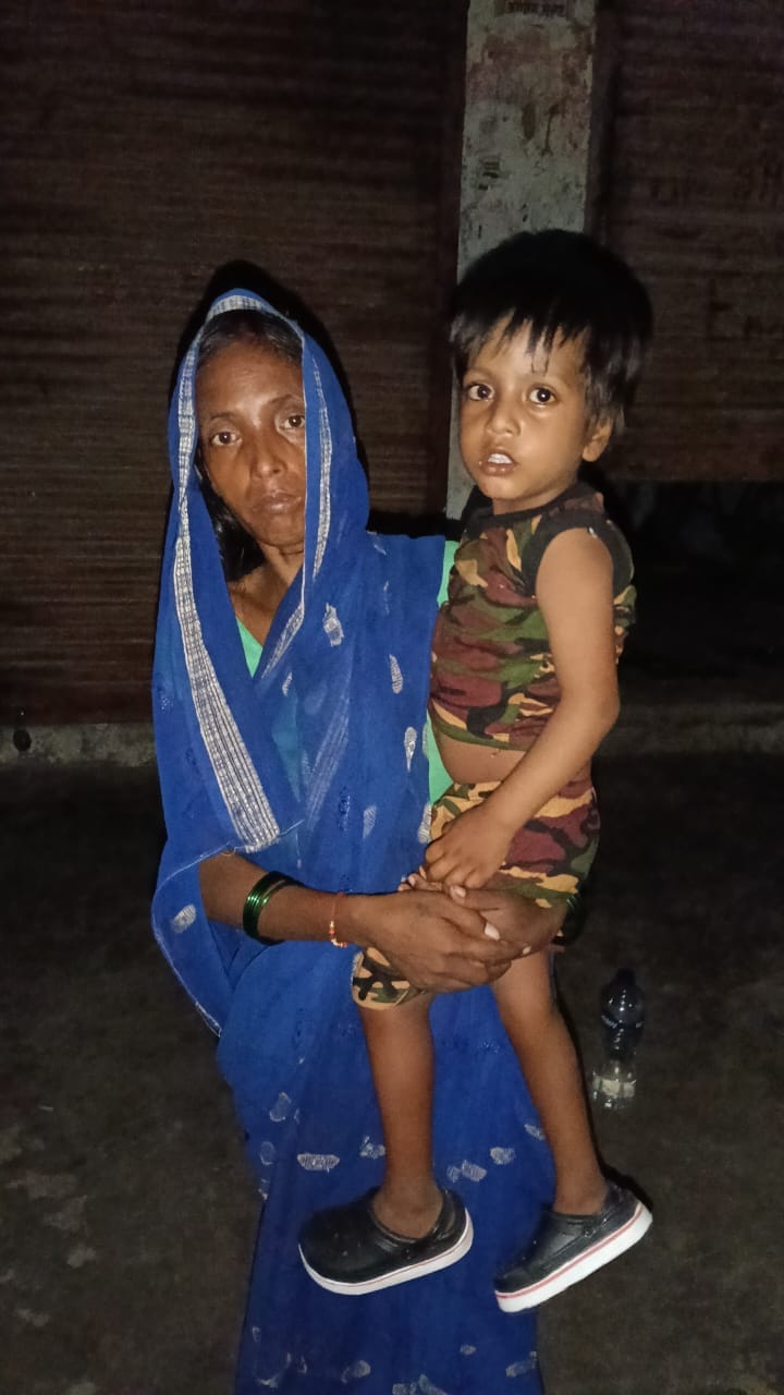 Deoria News: Kidnapping of a five year old innocent boy sleeping with his parents with the intention of selling, recovered from the bus stand.