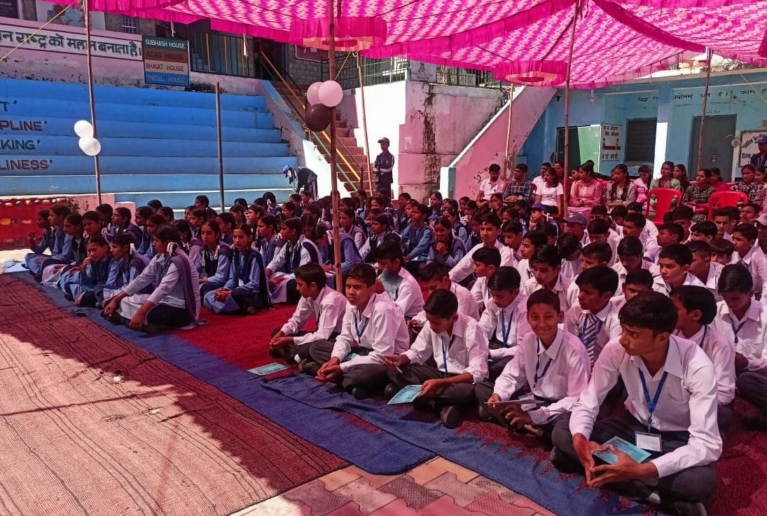 Hard work to build a career is the only path to success: Naveen