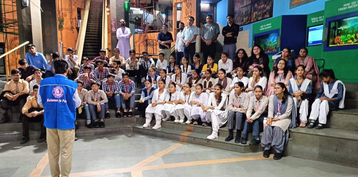 Students visited National Science Center and Nehru Planetarium