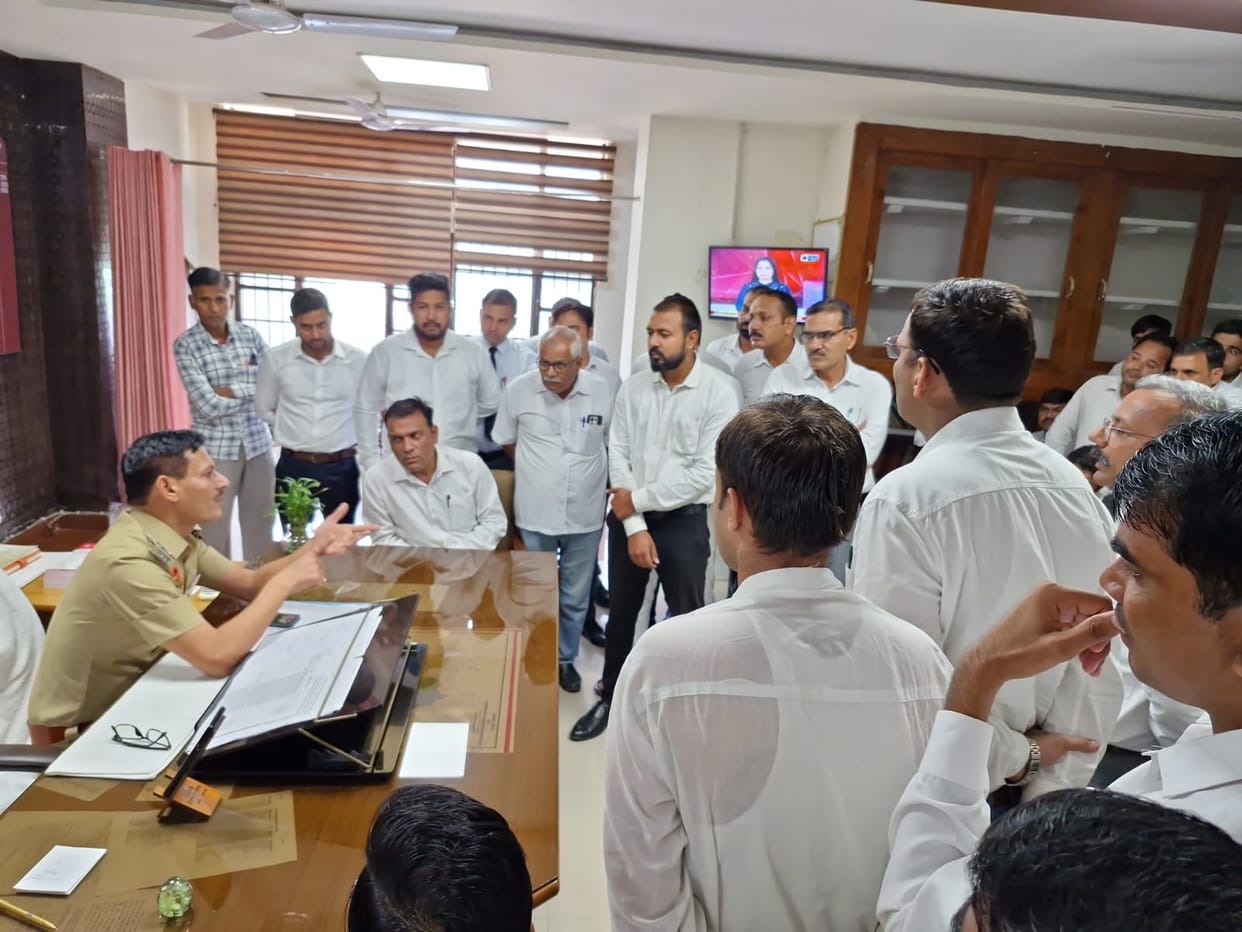 Lawyers met DSP