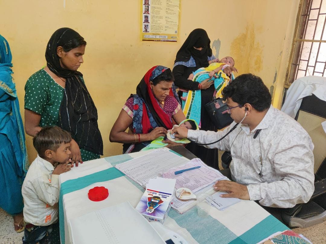 Children are getting red rashes on the body along with high fever.