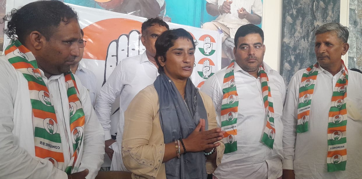 Vice Chairman of Zilla Parishad left BJP and joined Congress