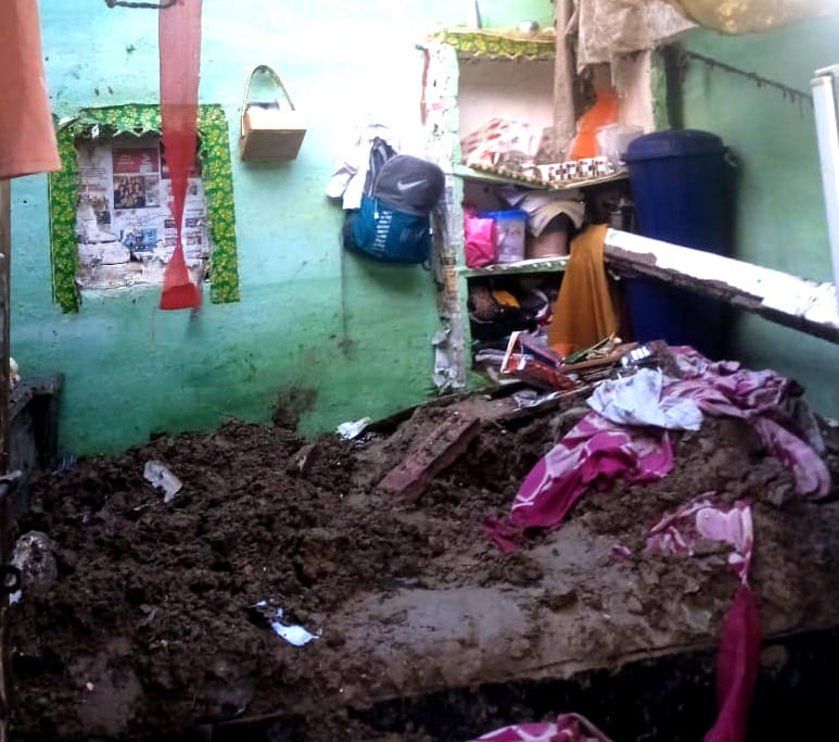 Five members of a family injured after roof of house collapses