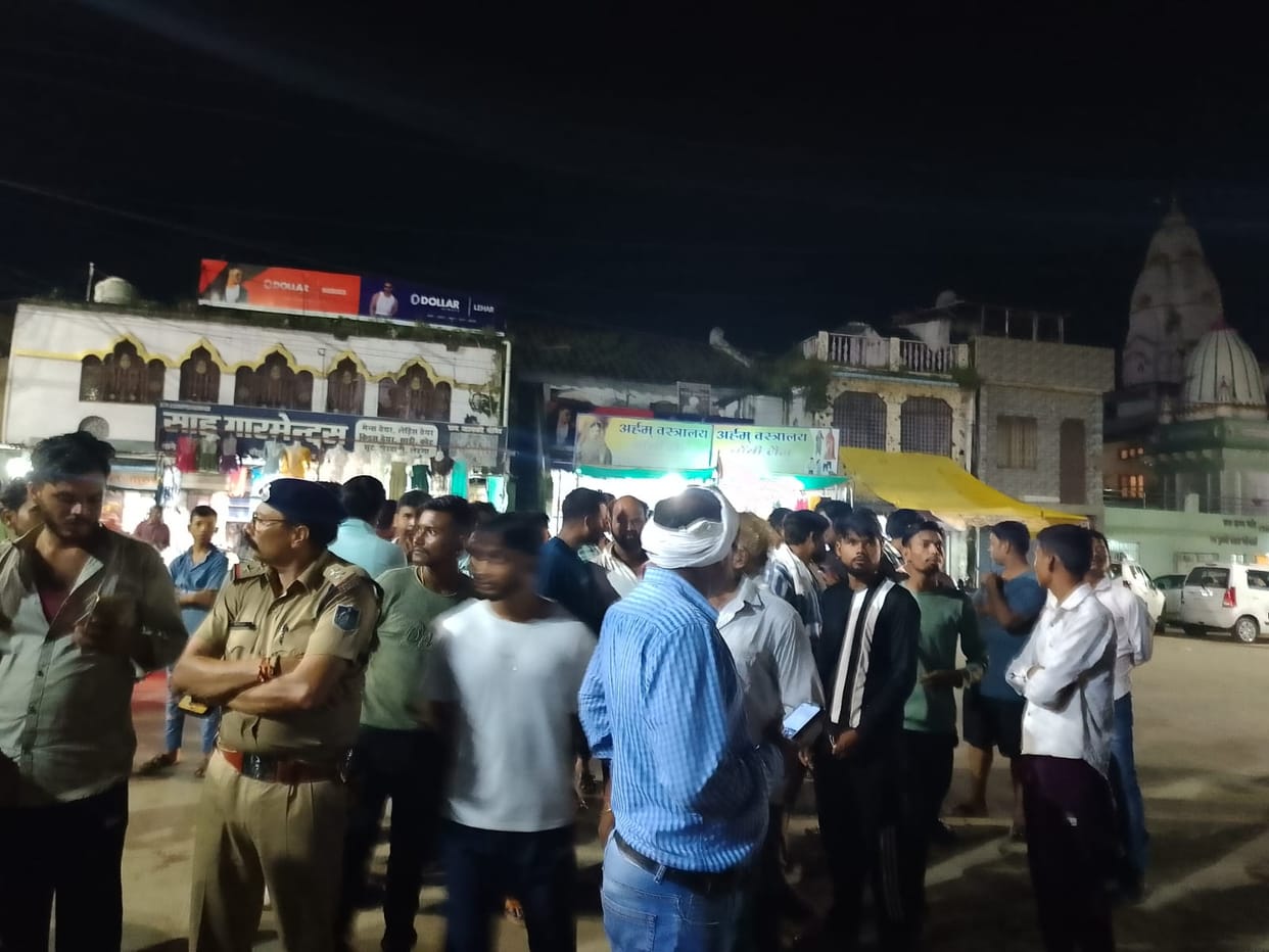 Middle aged man who went to file report dies in police station
