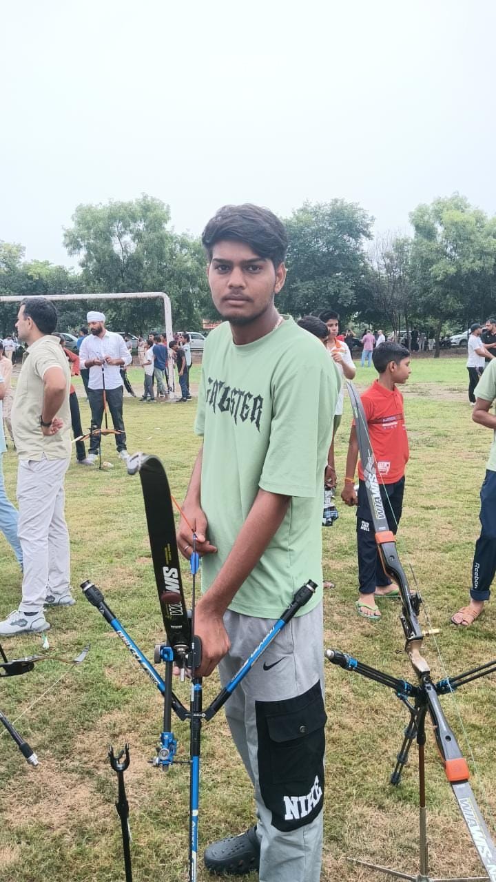 Yashu won gold medal in school state games