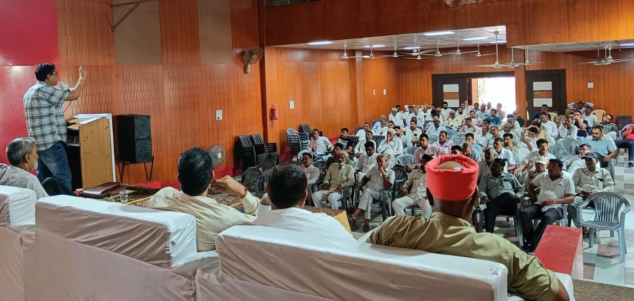 Political parties should clarify their stand on the demands of employees and privatisation