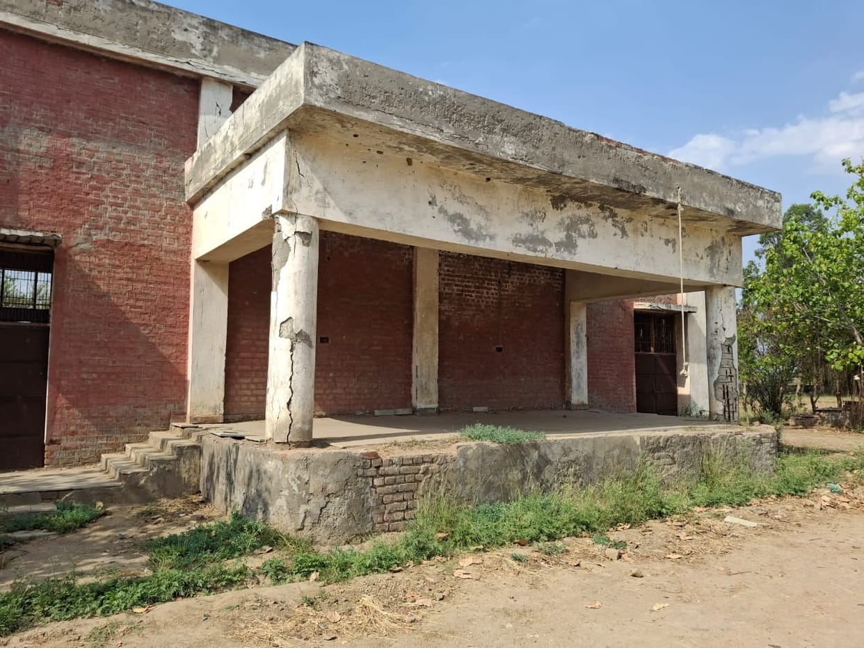 Governments kept coming and going, did not take care of the sports stadium in the district
